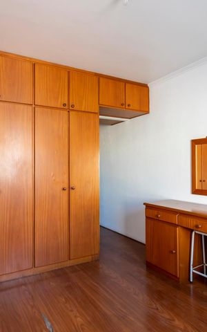 Casa à venda com 220m², 3 quartos e 4 vagasSuíte