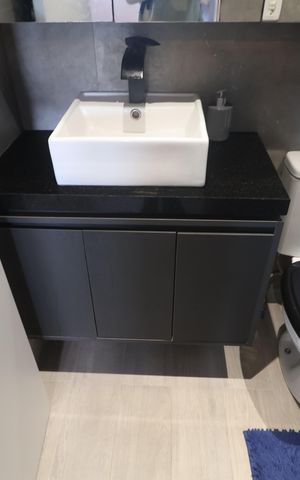 Apartamento à venda com 60m², 1 quarto e 2 vagasBanheiro