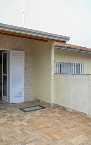 Casa à venda com 180m², 2 quartos e 1 vaga Casa à venda com 180m², 2 quartos e 1 vagaVaranda Quarto 1