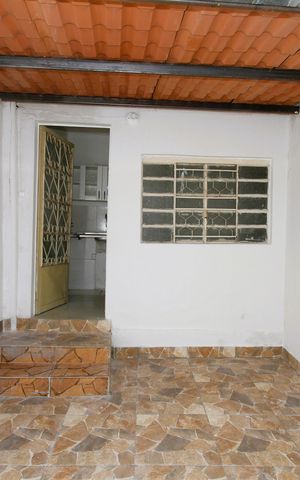 Casa para alugar com 60m², 2 quartos e sem vagaÁrea Externa