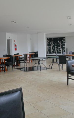 Apartamento à venda com 212m², 3 quartos e 3 vagasÁrea comum - Salão de festas 