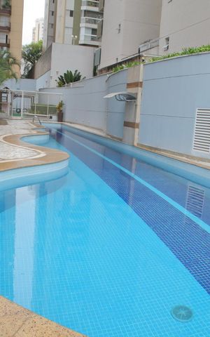Apartamento à venda com 212m², 3 quartos e 3 vagasÁrea comum - Piscina