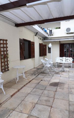 Casa à venda com 323m², 4 quartos e 3 vagasÁrea externa