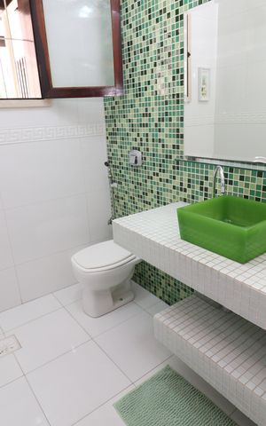 Casa à venda com 323m², 4 quartos e 3 vagasLavabo