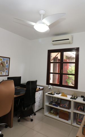 Casa à venda com 323m², 4 quartos e 3 vagasQuarto 1