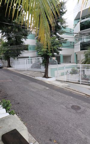 Casa à venda com 323m², 4 quartos e 3 vagasÁrea externa