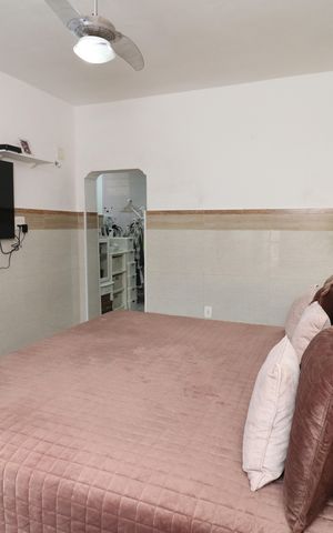 Casa à venda com 323m², 4 quartos e 3 vagasSuíte