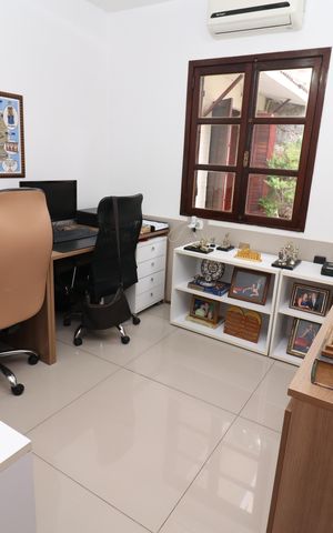 Casa à venda com 323m², 4 quartos e 3 vagasQuarto 1