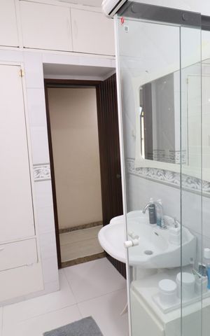 Casa à venda com 323m², 4 quartos e 3 vagasBanheiro Social