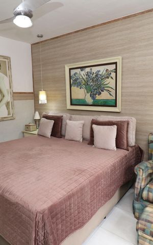 Casa à venda com 323m², 4 quartos e 3 vagasSuíte