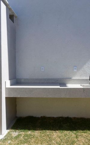 Casa à venda com 210m², 3 quartos e 3 vagas Casa à venda com 210m², 3 quartos e 3 vagasÁrea comum - Churrasqueira