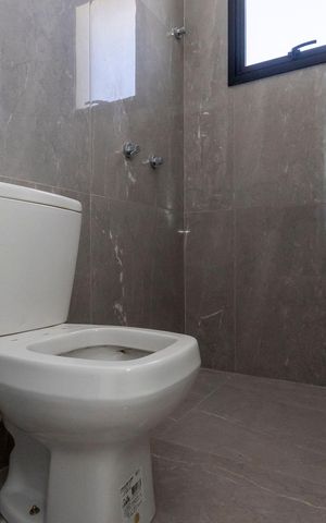 Casa à venda com 210m², 3 quartos e 3 vagas Casa à venda com 210m², 3 quartos e 3 vagasBanheiro SemiSuite