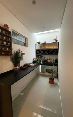 Casa à venda com 250m², 2 quartos e 3 vagas