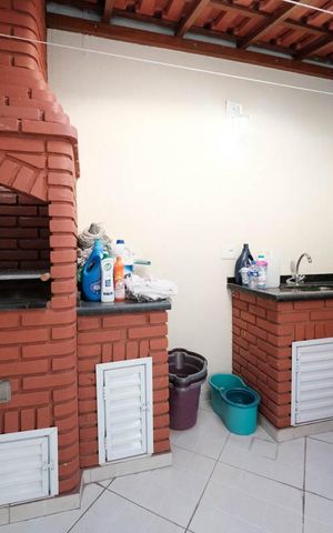 Casa à venda com 100m², 3 quartos e 2 vagasÁrea gourmet