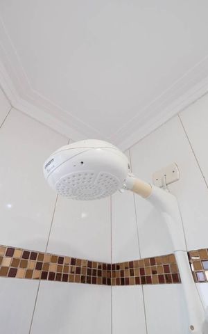 Casa à venda com 100m², 3 quartos e 2 vagasBanheiro da Suíte