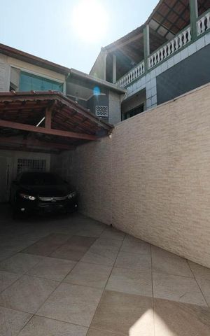 Casa à venda com 100m², 3 quartos e 2 vagasGaragem