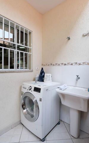 Casa à venda com 100m², 3 quartos e 2 vagasÁrea gourmet