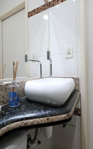 Casa à venda com 100m², 3 quartos e 2 vagasBanheiro