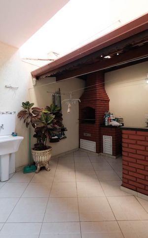 Casa à venda com 100m², 3 quartos e 2 vagasÁrea gourmet