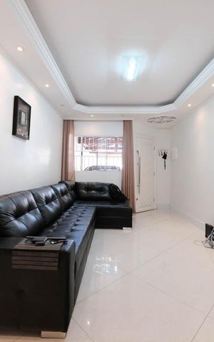Casa à venda com 100m², 3 quartos e 2 vagasSala