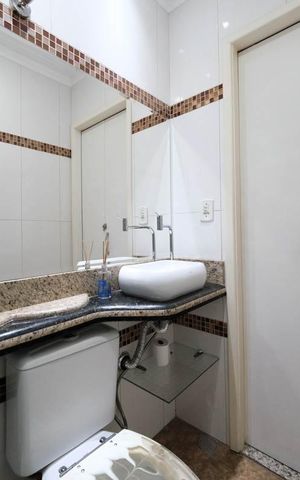 Casa à venda com 100m², 3 quartos e 2 vagasBanheiro