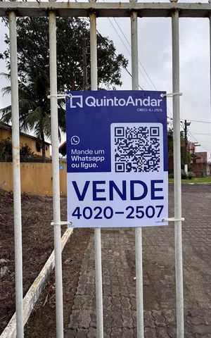 Apartamento à venda com 270m², 3 quartos e 2 vagas Apartamento à venda com 270m², 3 quartos e 2 vagasPlaquinha Quinto Andar