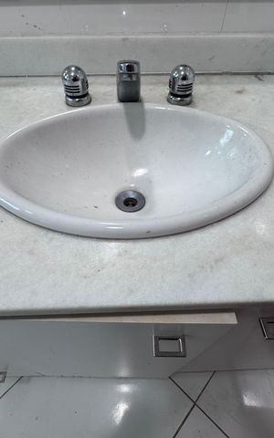 Apartamento à venda com 270m², 3 quartos e 2 vagas Apartamento à venda com 270m², 3 quartos e 2 vagasBanheiro Social