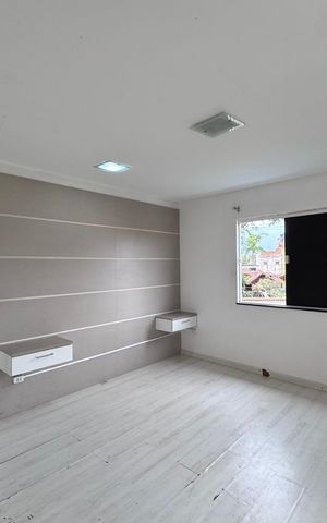 Apartamento à venda com 270m², 3 quartos e 2 vagas Apartamento à venda com 270m², 3 quartos e 2 vagasSuíte