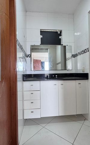 Apartamento à venda com 270m², 3 quartos e 2 vagas Apartamento à venda com 270m², 3 quartos e 2 vagasSuíte - Banheiro