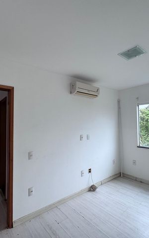 Apartamento à venda com 270m², 3 quartos e 2 vagas Apartamento à venda com 270m², 3 quartos e 2 vagasQuarto 1