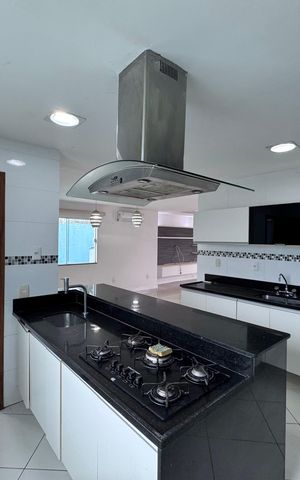 Apartamento à venda com 270m², 3 quartos e 2 vagas Apartamento à venda com 270m², 3 quartos e 2 vagasCozinha