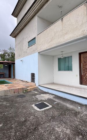 Apartamento à venda com 270m², 3 quartos e 2 vagas Apartamento à venda com 270m², 3 quartos e 2 vagasÁrea externa