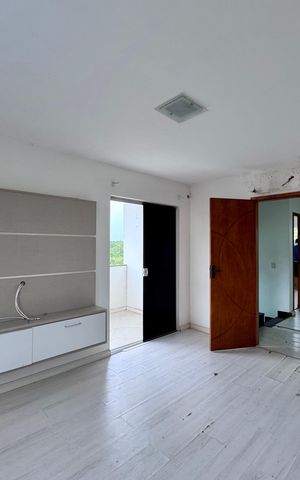 Apartamento à venda com 270m², 3 quartos e 2 vagas Apartamento à venda com 270m², 3 quartos e 2 vagasSuíte