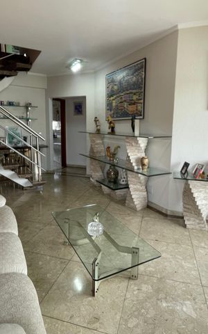 Apartamento à venda com 198m², 3 quartos e 3 vagas