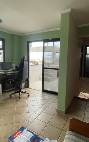 Apartamento à venda com 198m², 3 quartos e 3 vagas