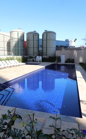 Apartamento à venda com 37m², 2 quartos e sem vagaÁrea comum - Piscina