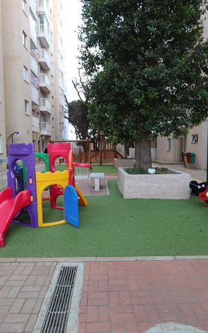 Apartamento à venda com 37m², 2 quartos e sem vagaÁrea comum - Playground