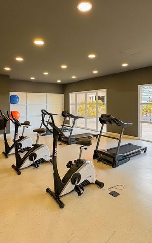 Apartamento à venda com 28m², 1 quarto e sem vaga Apartamento à venda com 28m², 1 quarto e sem vagaAcademia