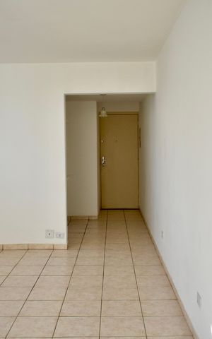 Apartamento à venda com 75m², 2 quartos e 1 vaga Apartamento à venda com 75m², 2 quartos e 1 vagaSala