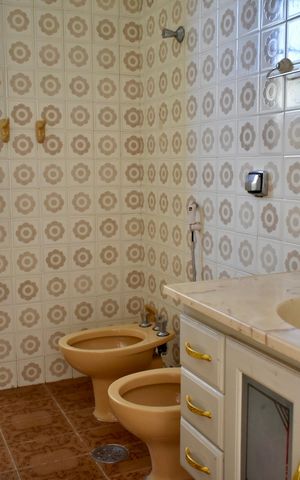 Apartamento à venda com 75m², 2 quartos e 1 vaga Apartamento à venda com 75m², 2 quartos e 1 vagaBanheiro Social