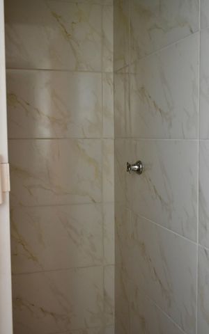 Apartamento à venda com 75m², 2 quartos e 1 vaga Apartamento à venda com 75m², 2 quartos e 1 vagaBanheiro de serviço