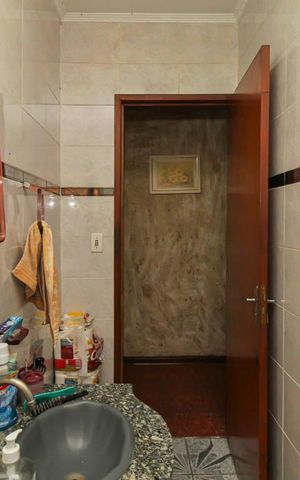 Casa à venda com 240m², 3 quartos e 2 vagas Casa à venda com 240m², 3 quartos e 2 vagasLavabo