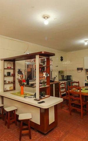 Casa à venda com 240m², 3 quartos e 2 vagas Casa à venda com 240m², 3 quartos e 2 vagasCozinha