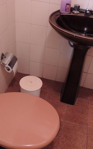 Casa de condomínio à venda com 316m², 5 quartos e 2 vagasLavabo
