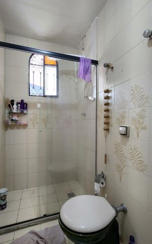 Casa de condomínio à venda com 316m², 5 quartos e 2 vagasBanheiro da Suíte Quarto 4
