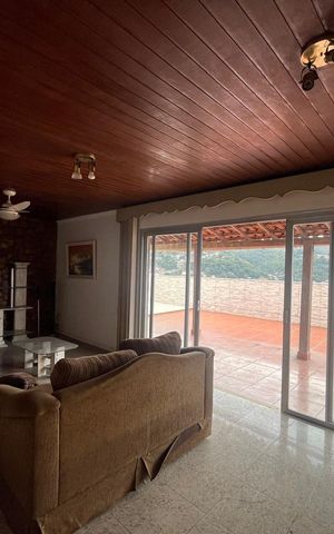 Apartamento à venda com 377m², 3 quartos e 2 vagas Apartamento à venda com 377m², 3 quartos e 2 vagasSala