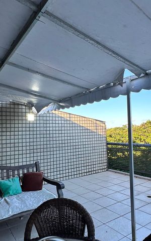 Apartamento à venda com 326m², 5 quartos e 3 vagas Apartamento à venda com 326m², 5 quartos e 3 vagasVaranda