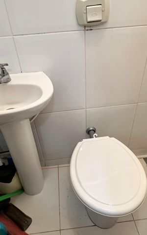 Apartamento à venda com 326m², 5 quartos e 3 vagas Apartamento à venda com 326m², 5 quartos e 3 vagasBanheiro de serviço