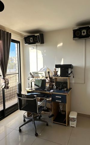 Apartamento à venda com 326m², 5 quartos e 3 vagas Apartamento à venda com 326m², 5 quartos e 3 vagasQuarto 1 da Cobertura