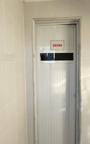 Apartamento à venda com 326m², 5 quartos e 3 vagas Apartamento à venda com 326m², 5 quartos e 3 vagasSaúna